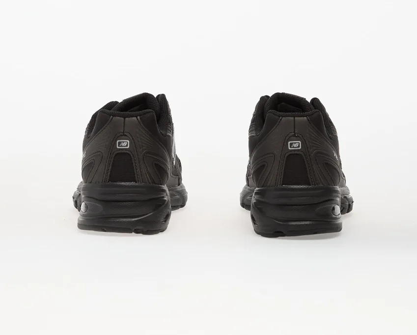 New Balance 740   Noire/Ciment-Noire