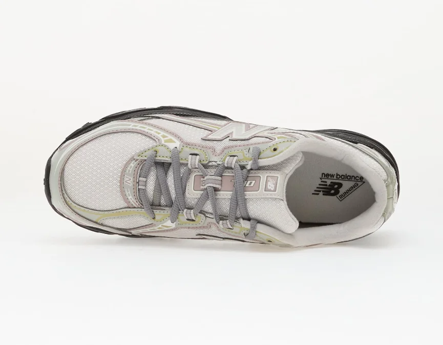 New Balance 740  Argent métallisé/ Nuage