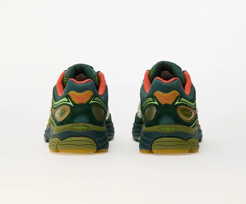 Saucony x Starcow Progrid Omni 9