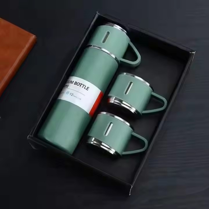 حافظة حرارية بفنجان أخضر - Insulated Mug (Green)