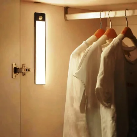 ملابس رجولية