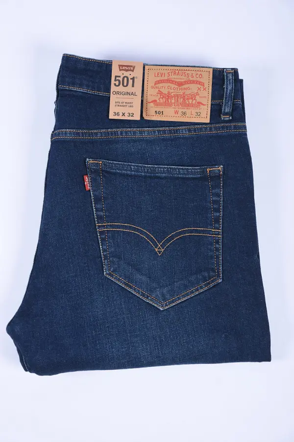 Jean Levi’s Coupe Normal ( Bleu foncé )