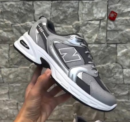 حذاء عصري New Balance 530