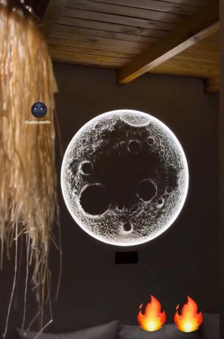 القمر المضيء