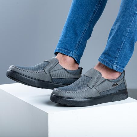 R6 كوتشي رجالي