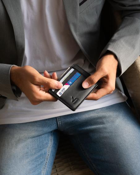 حافظة كروت جلد طبيعي D12