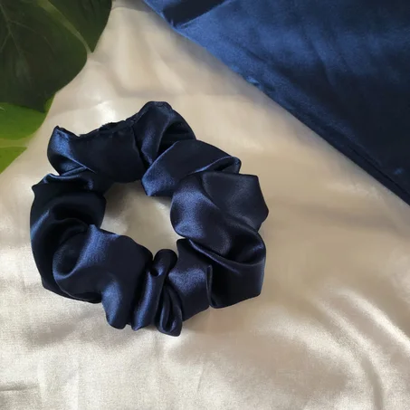 Chouchou en Satin Marine Medium