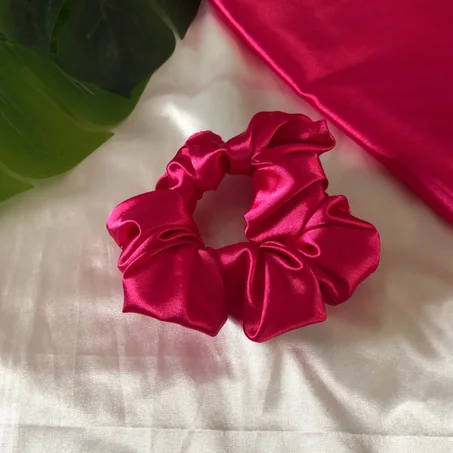 Chouchou en satin rose fushia Medium