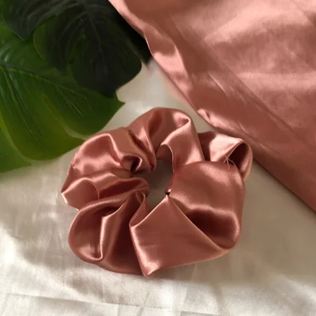 Chouchous en Satin pêche foncé Large