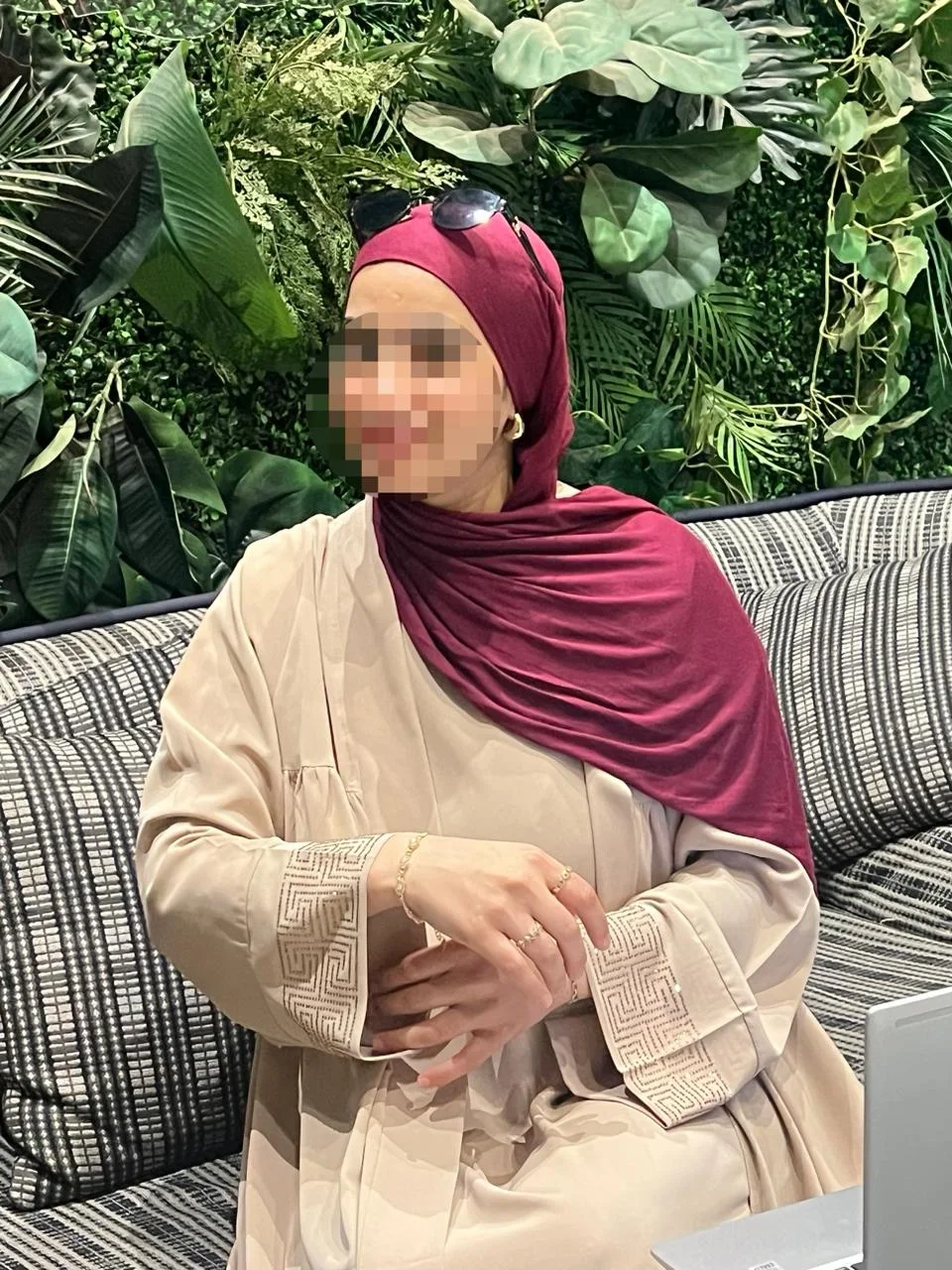 Oraya Abaya – chomokh