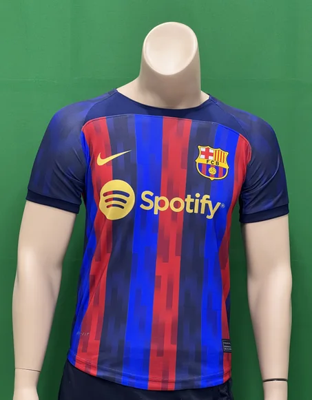 Tenu FCB