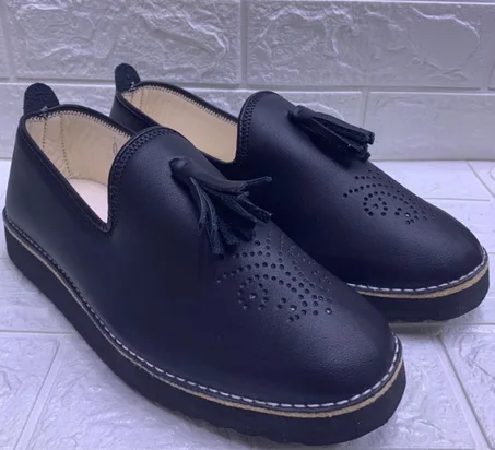 حذاء رجالي تقليدي