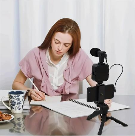 قدّمنا لك حامل الهاتف المتكامل