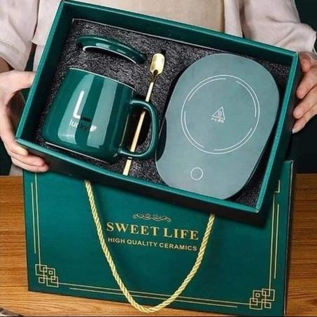 COFFRET CADEAU DE LUXE VERT TASSE + SOUS TASSE CHAUFFANTE EN CÉRAMIQUE