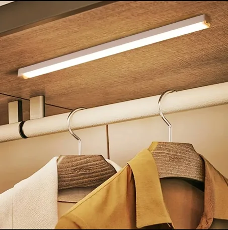 مصباح مستشعر الحركة