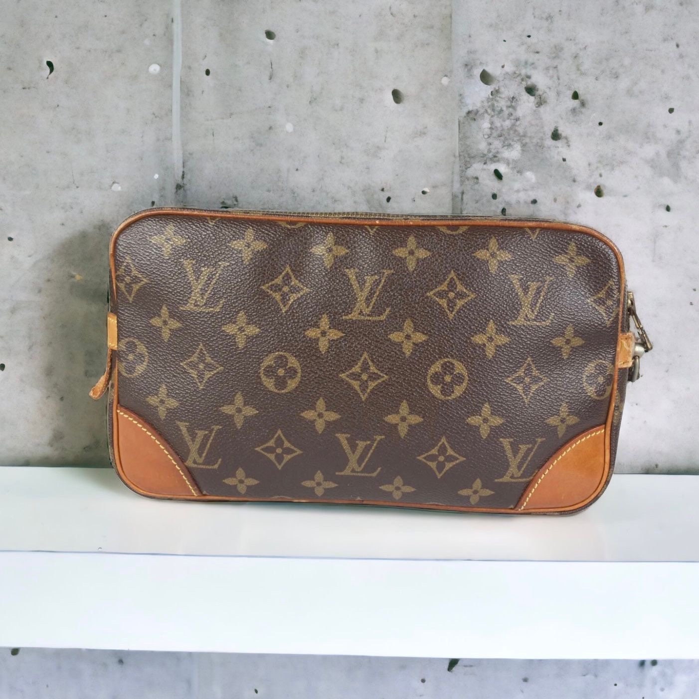 LOUIS VUITTON Marly Dragonne Clutch | Condition: Used