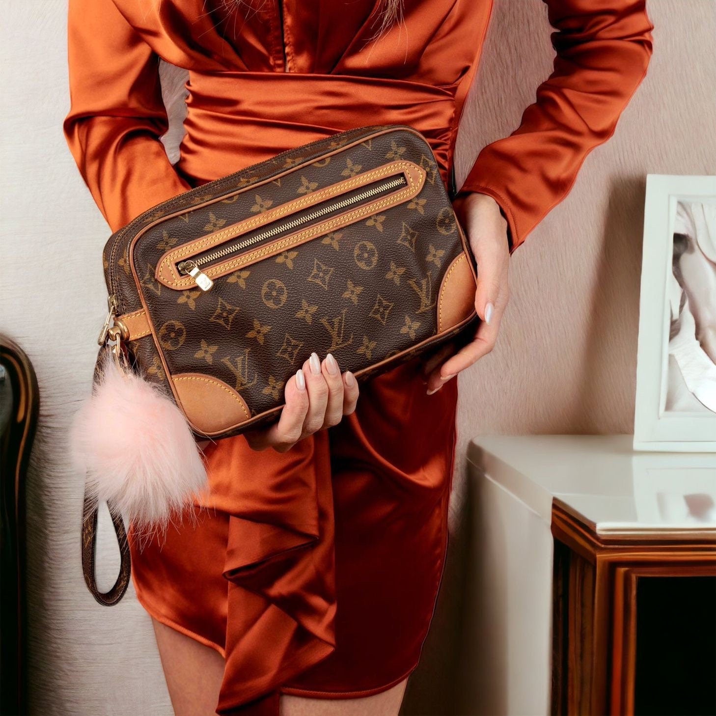 LOUIS VUITTON Marly Dragonne Clutch | Condition: Used