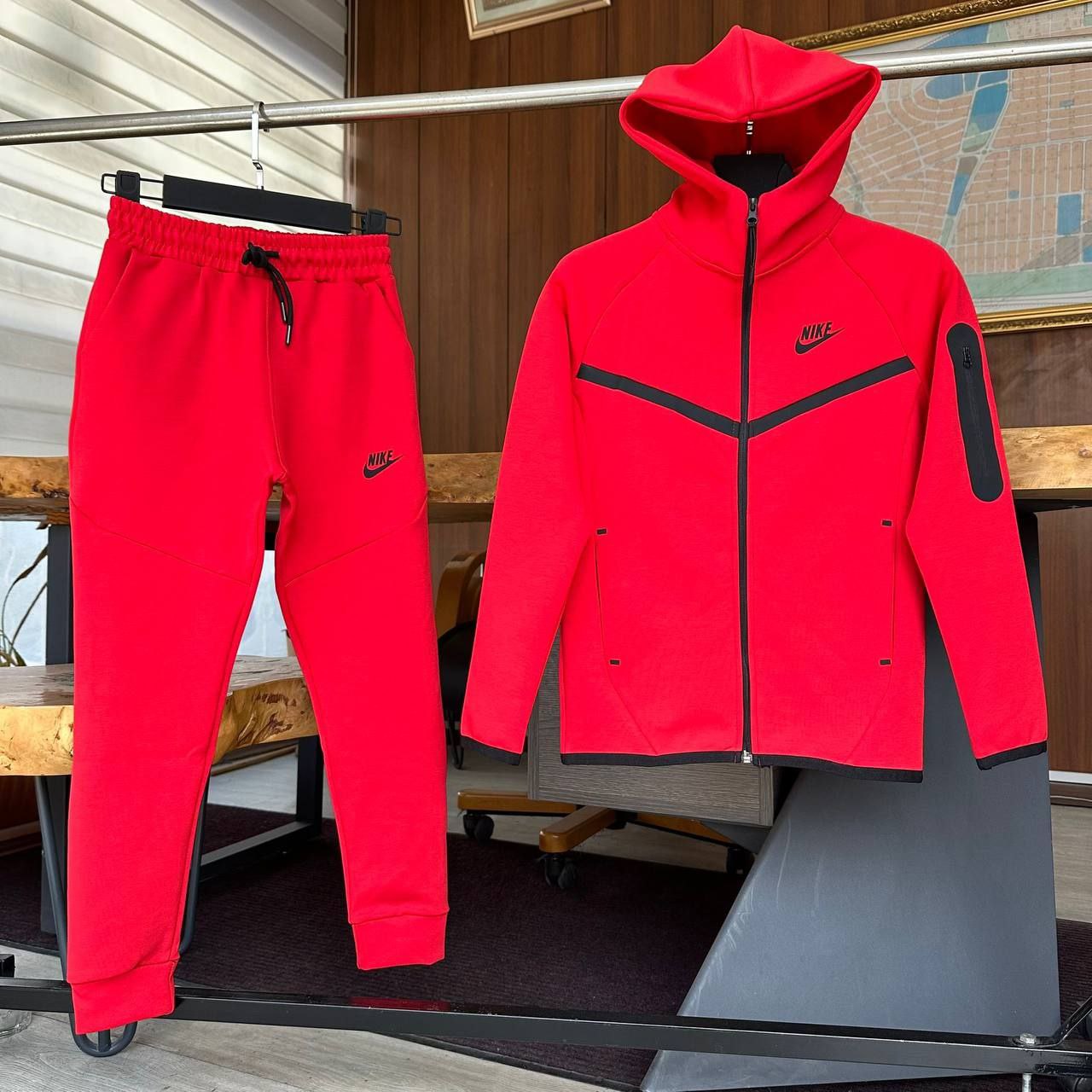 سيرفيت سبور برو Nike Tech Fleece – ستايل، راحة، وجودة فـ نفس الوقت