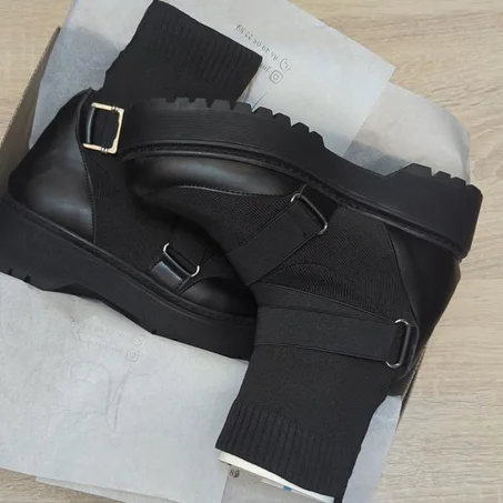 F-C5 حذاء شتوي أسود فخم