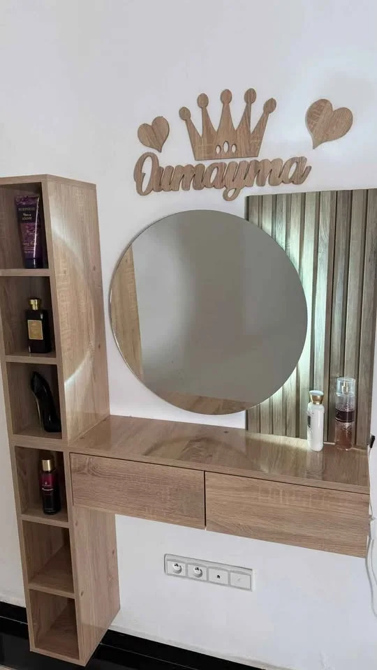 منضدات التجميل نسائية عصرية مُتعددة الوظائف و الألوان