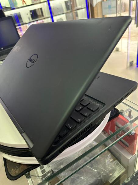DELL LATITUDE E5550
