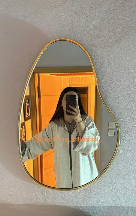 مراية نحاس دهبي 60/40 سم