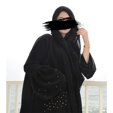 عباية بأحجار الكريستال