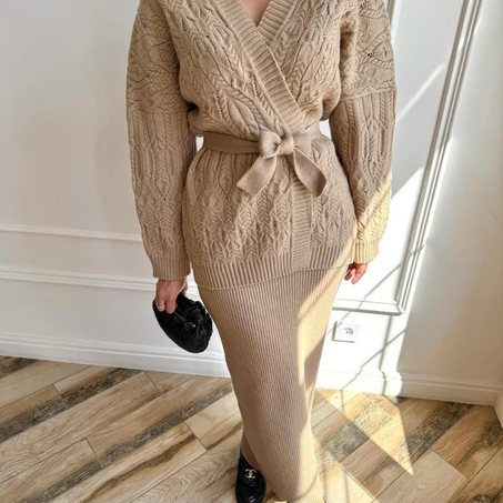 Ensemble cardigan et jupe