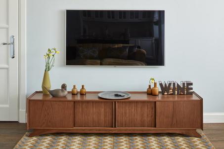 حامل تلفزيون موبيو إنسلي