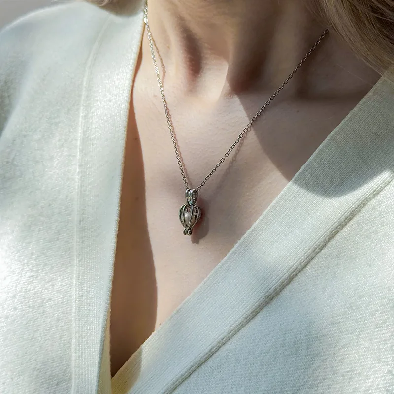 Pearl Necklace - The perfect gift for any occasion