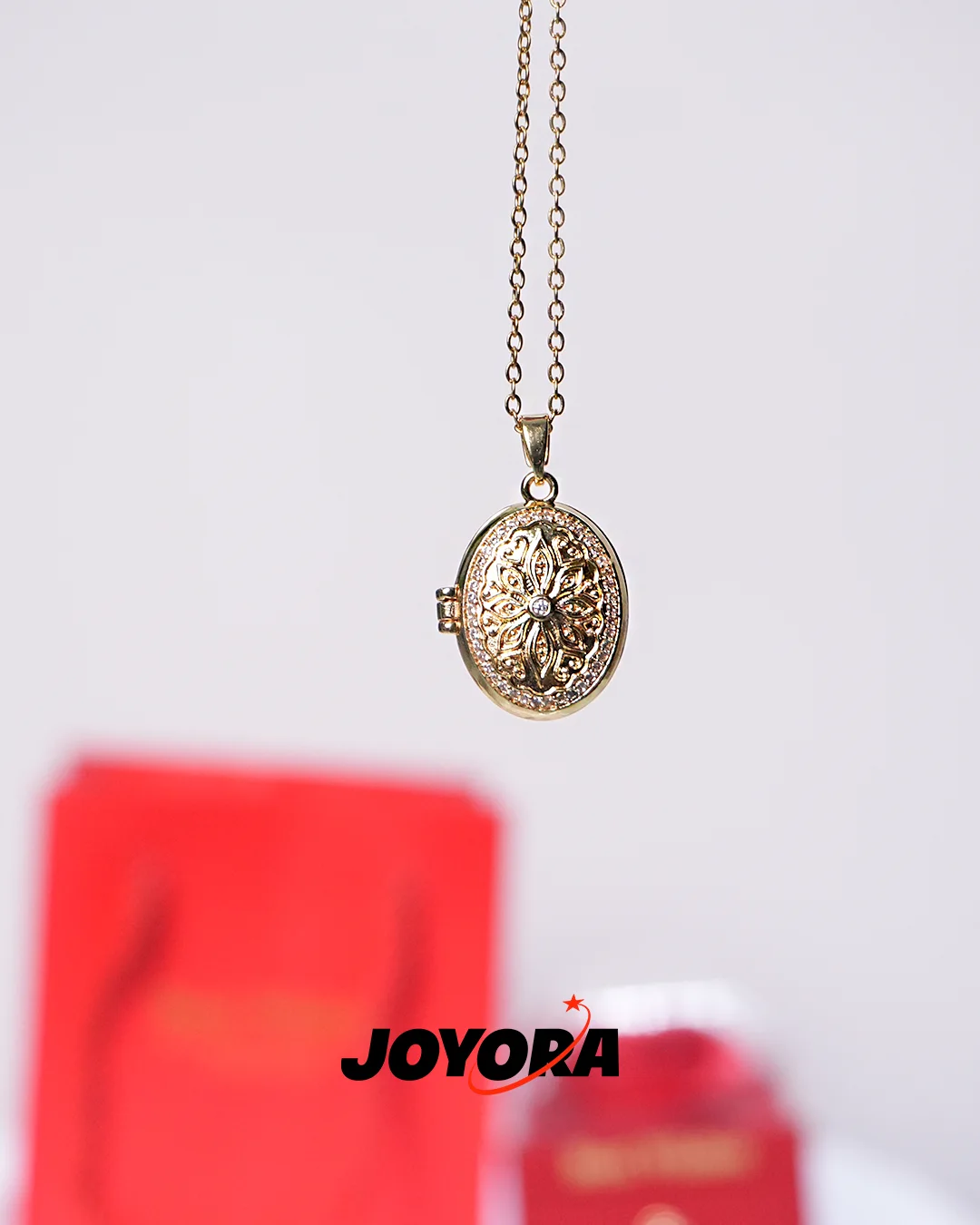 Memora Necklace