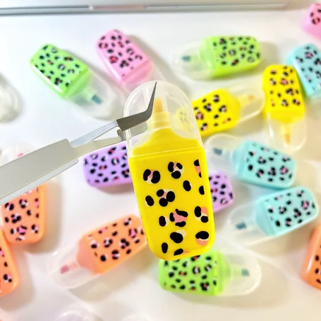 قلم تظهير اصفر 🌸💕💞💞