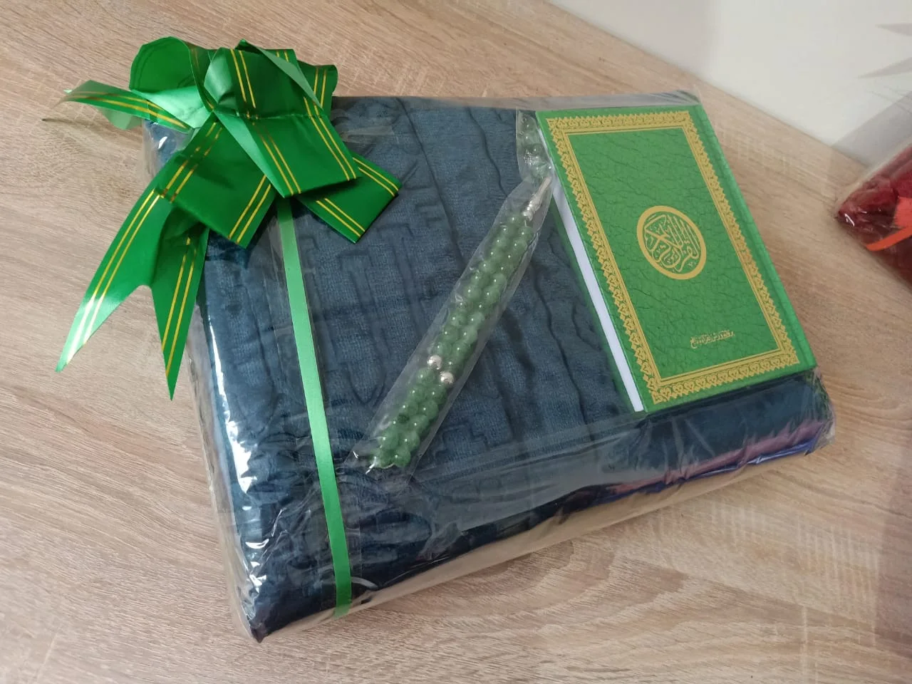 باك الفخامة صلاية ومصحف وتسبيح