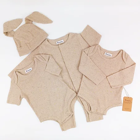 طقم ملابس أطفال من بينوتو لعيد الفصح، يتضمن بدلة قطعة واحدة بياقة ملفوفة، وقبعة أرنب لطيفة مضلعة، وملابس أطفال بلون الشوفان.