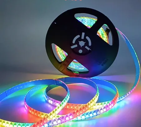 Ruban LED 5 Mètres – Éclairage Décoratif Flexible, Ambiance Moderne et Installation Facile pour Maison & Fête