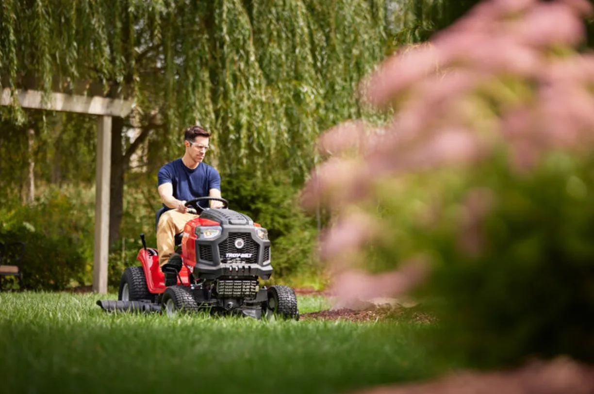Troy-Bilt Bronco 46 Riding Lawn Mower | 547cc | 46