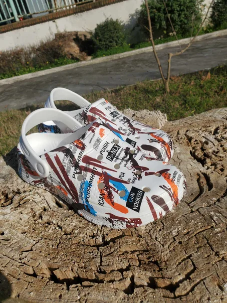 بليغة كروكس للراحة ومقاومة الانزلاق