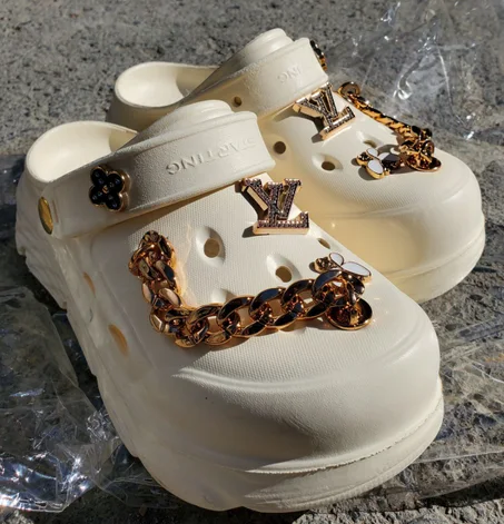 الكروكس المفقود 🌟  +   التوصيل مجاني