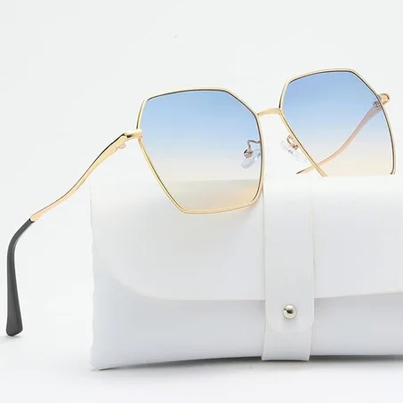 نظارة نسائية (3)