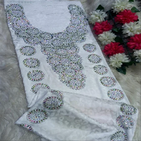 ملابس
