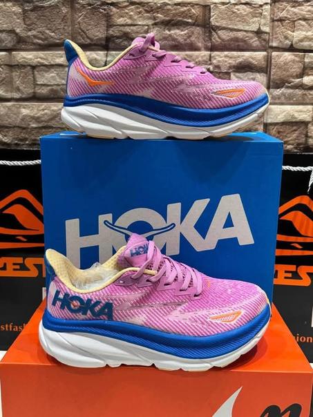 Nouvelles chaussures Hoka