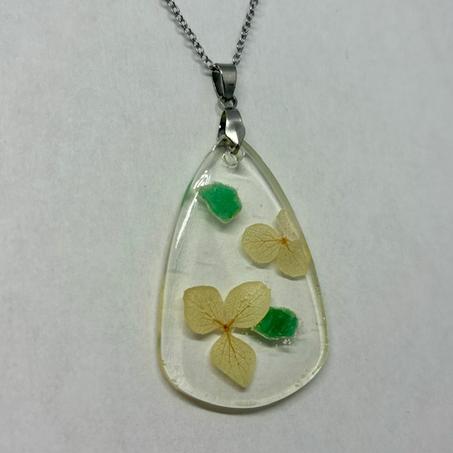 Ref 02247 Pendentif Flower Power résine et Amazonite