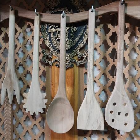 طقم أدوات المطبخ الخشبية