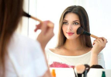 ادوات التجميل