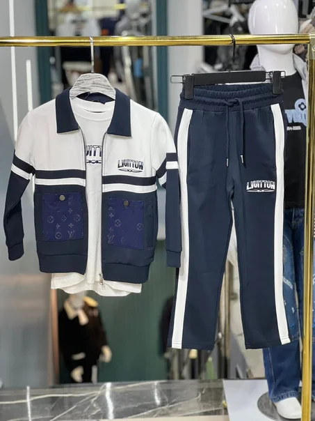 Ensemble Élégant en Deux Pièces L vuitton