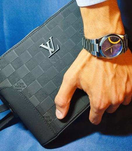 العرض المحدود