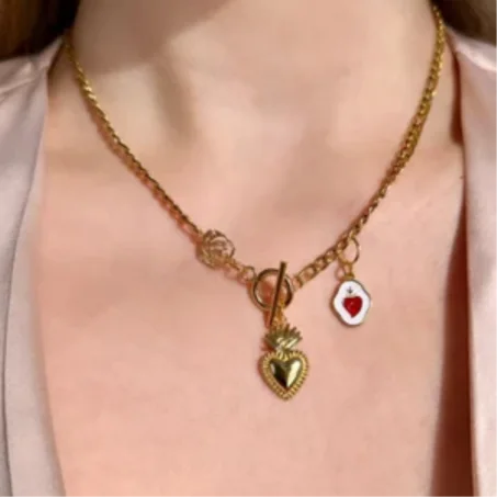 Nos colliers-القلائد