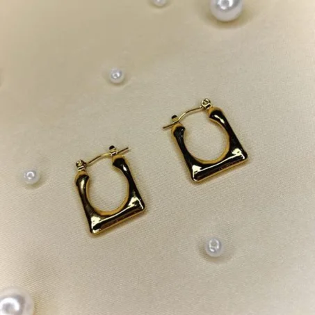 Boucles d'oreilles en acier inoxydable | حلقات أذن من الستانلس ستيل