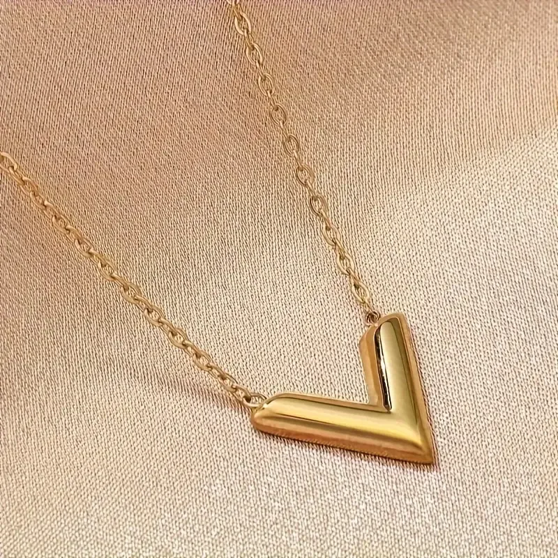 Collier Élégance Minimaliste – قلادة الأناقة البسيطة