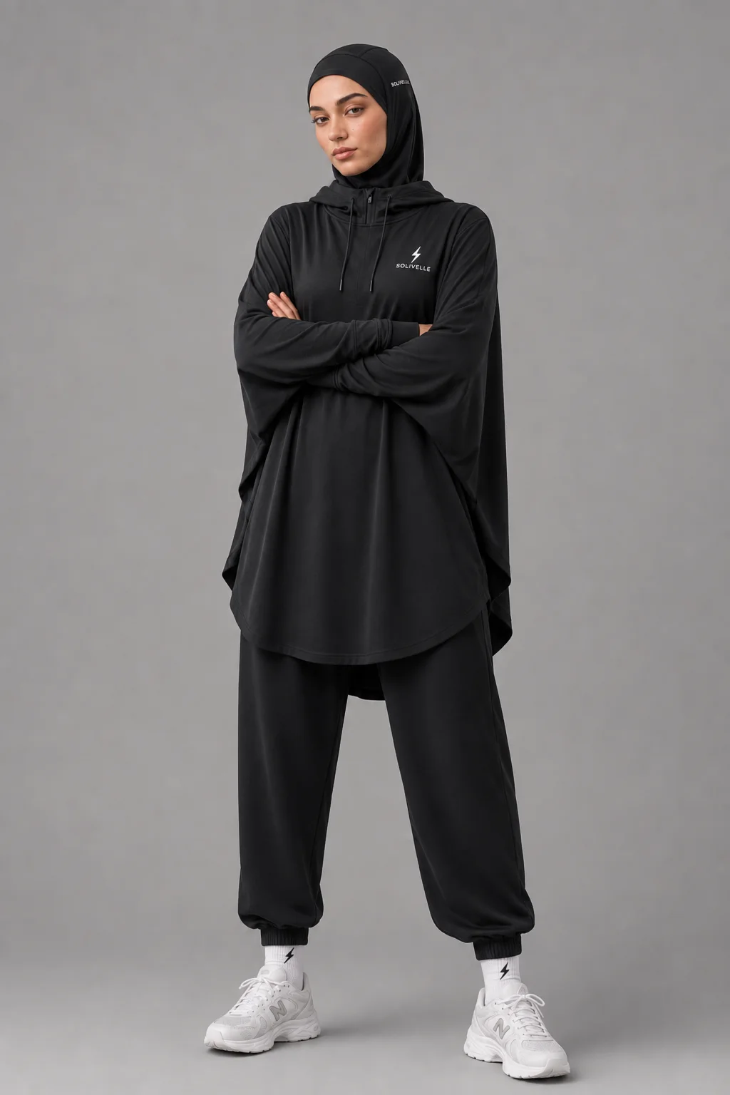 Tenue de Sport Modeste — Poncho à Capuche, Hijab Sportif & Jogger Ample